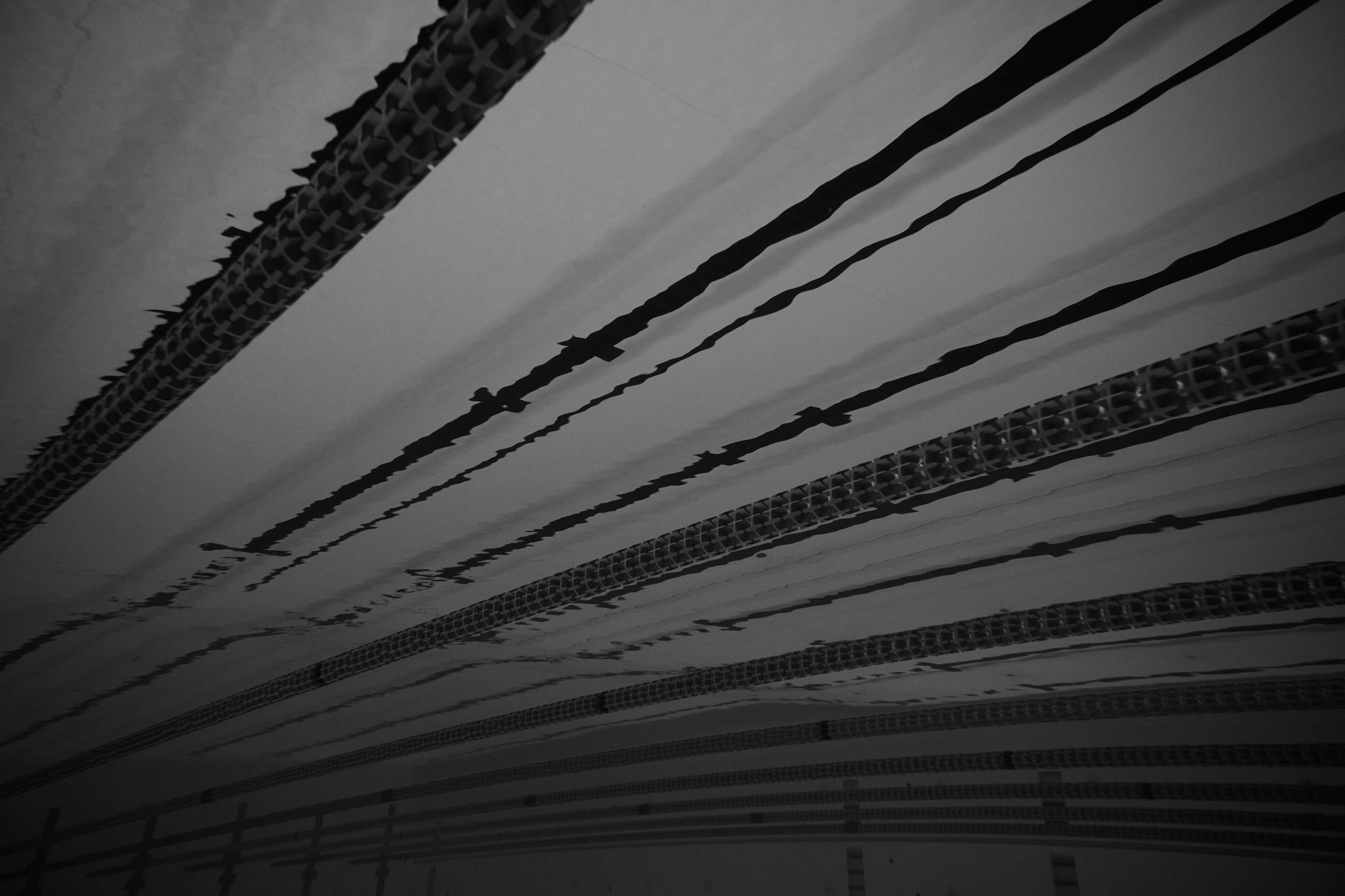 Lignes d'eau vu du fond du bassin